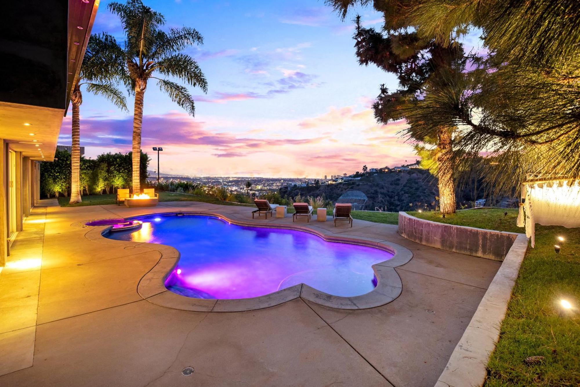 Hollywood Hills Luxury Modern With Pool & Sunset Views * Los Ángeles
